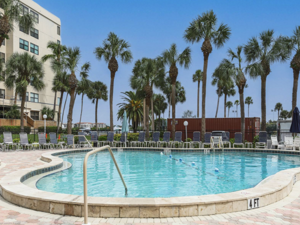 Beautiful Two Bedroom Vacation Rental Condo in Siesta Key